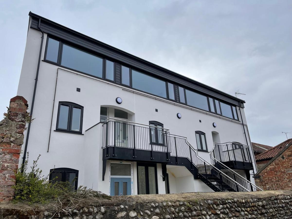 Lees Lookout Holt ,2 Bedroom Luxury Apartment With Private Parking Exterior photo