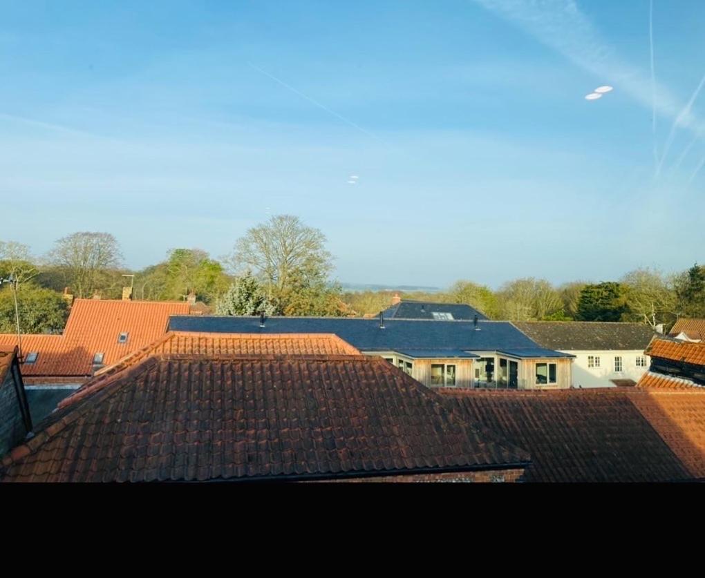 Lees Lookout Holt ,2 Bedroom Luxury Apartment With Private Parking Exterior photo